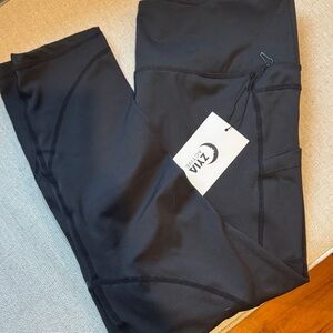 ZYIA Active Black Pocket Hi Rise Light n Tight Leggings